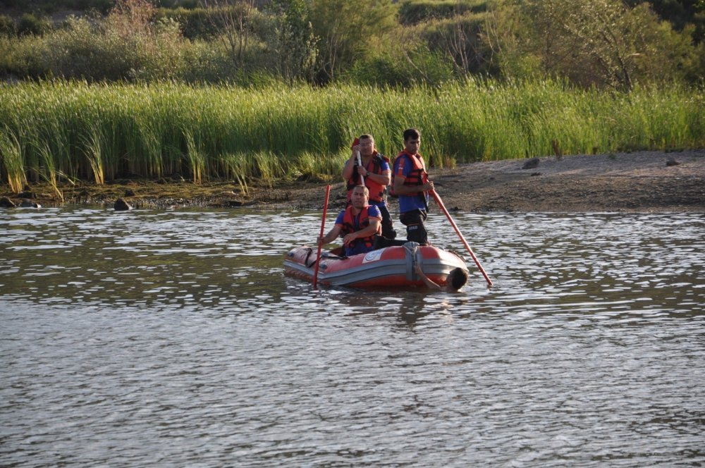 Nevşehir'de Afgan uyruklu şahıs balık tutarken Kızılırmak’ta kayboldu