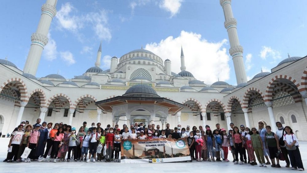 Konya Büyükşehir'den 4. sınıf öğrencilerine İstanbul gezisi ödülü