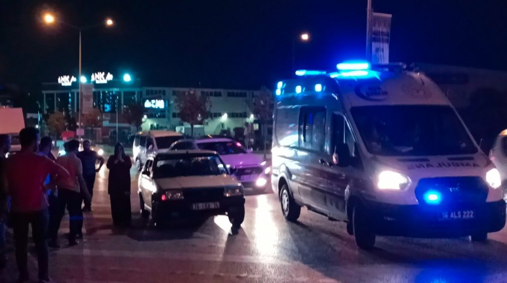 Kavgadan kaçan 21 yaşındaki genç aracın altında kalarak ağır yaralandı