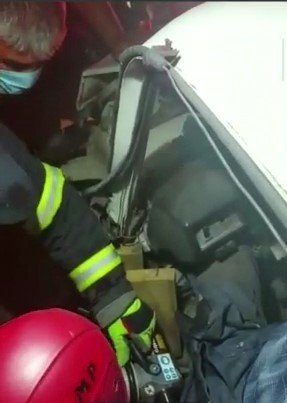 Denizli'de iki otomobil kafa kafaya çarpıştı! 1 ölü 4 yaralı