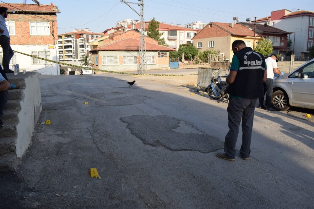 Malatya'da ortalığı karıştıran şahıs güçlükle ikna edildi