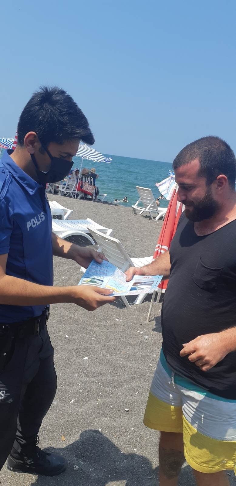 Akçakoca sahilinde polisten 'çeken akıntı' uyarısı