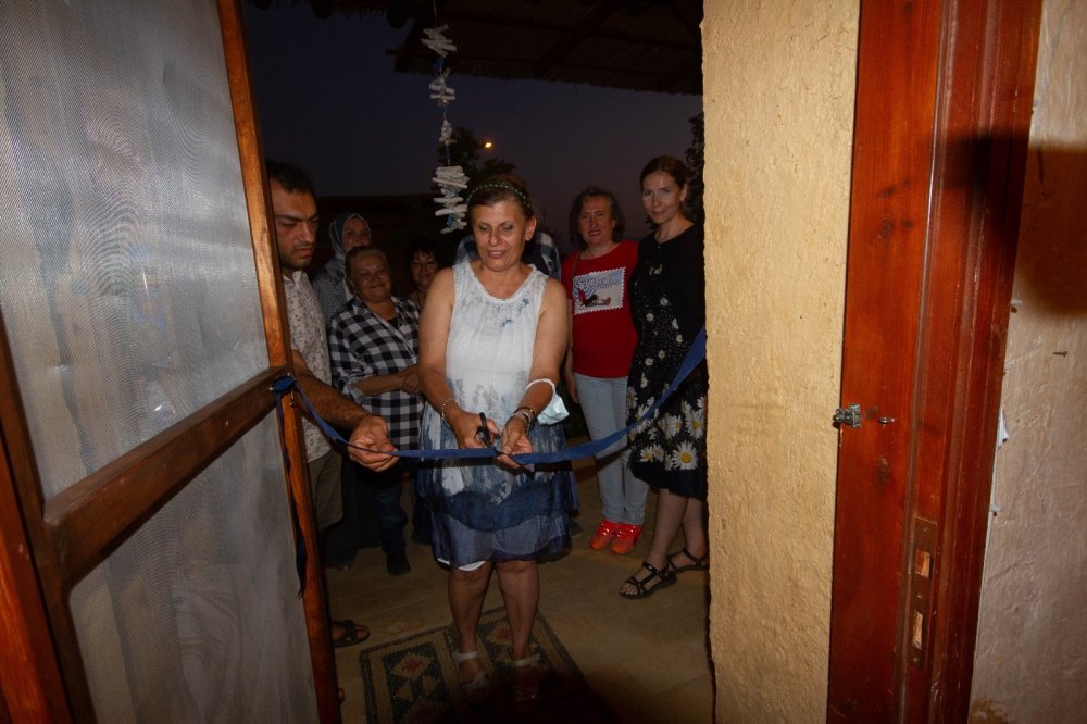 Hüyük Çavuş beldesinde sanat evi ve sergisi açıldı