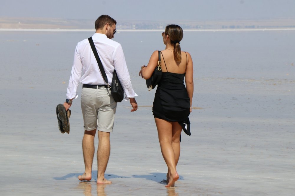 Tuz Gölü’nde yürüme turizmi rekor kırıyor