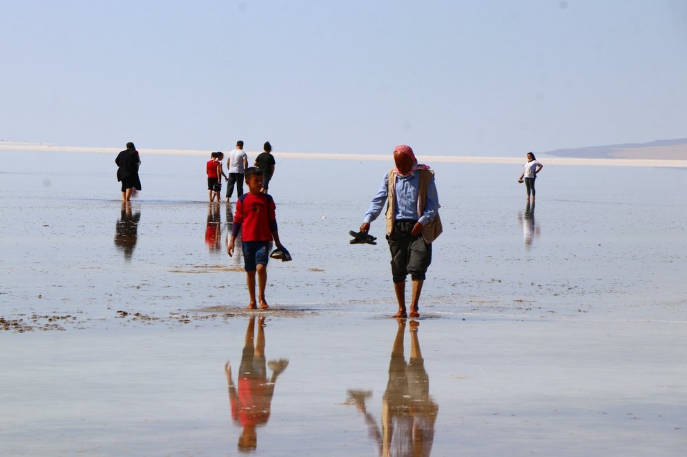 Tuz Gölü’nde yürüme turizmi rekor kırıyor
