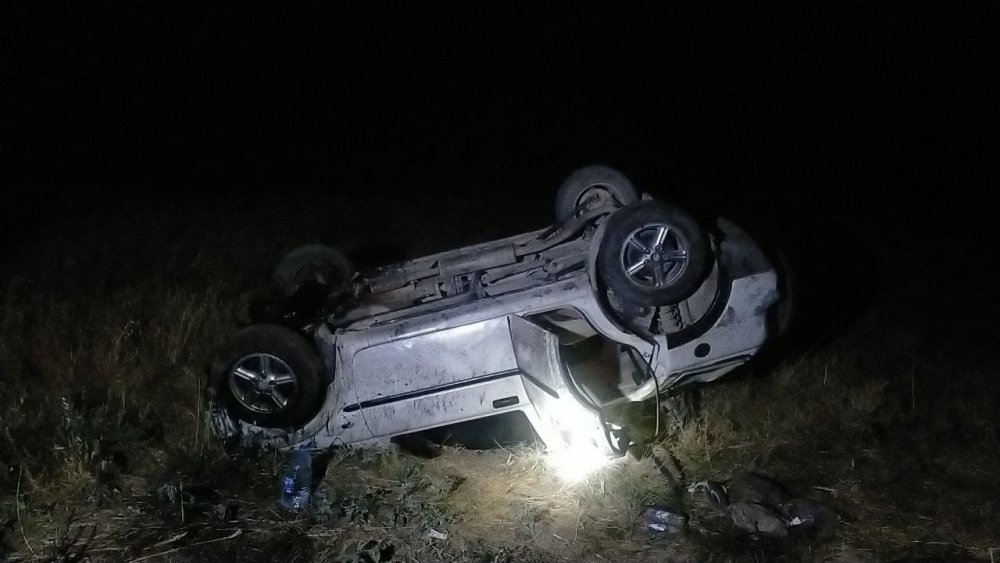 Bayram ziyaretinden dönen otomobil traktöre çarptı! 9 yaralı