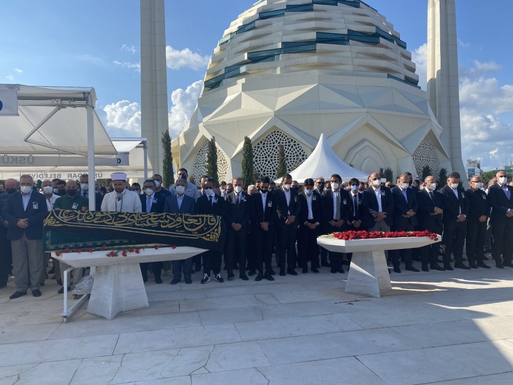 Şevket Sabancı dualarla defnedildi