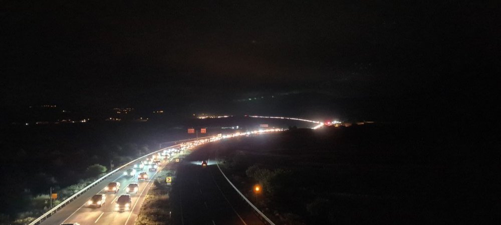 Bayram dönüşü 21 ilin kesiştiği Kemikli rampalarında uzun kuyruk oluştu