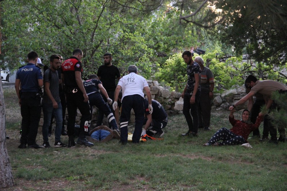 Komşuların kavgası kanlı bitti! Mustafa Aktaş öldü! 6 yaralı