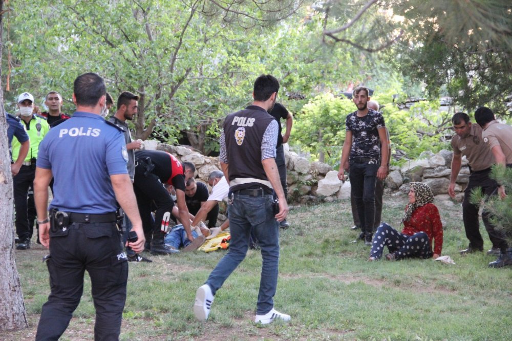 Komşuların kavgası kanlı bitti! Mustafa Aktaş öldü! 6 yaralı