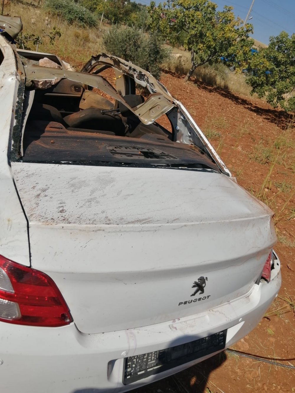 Kilis - Gaziantep yolunda otomobil şarampole uçtu! Eski eşler öldü