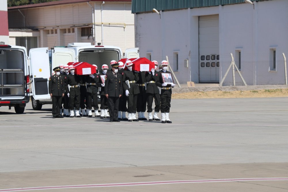 Samsun ve Ordu'nun şehidi var! Emrah Arslan ve Fatih Güney memleketlerine uğurlandı