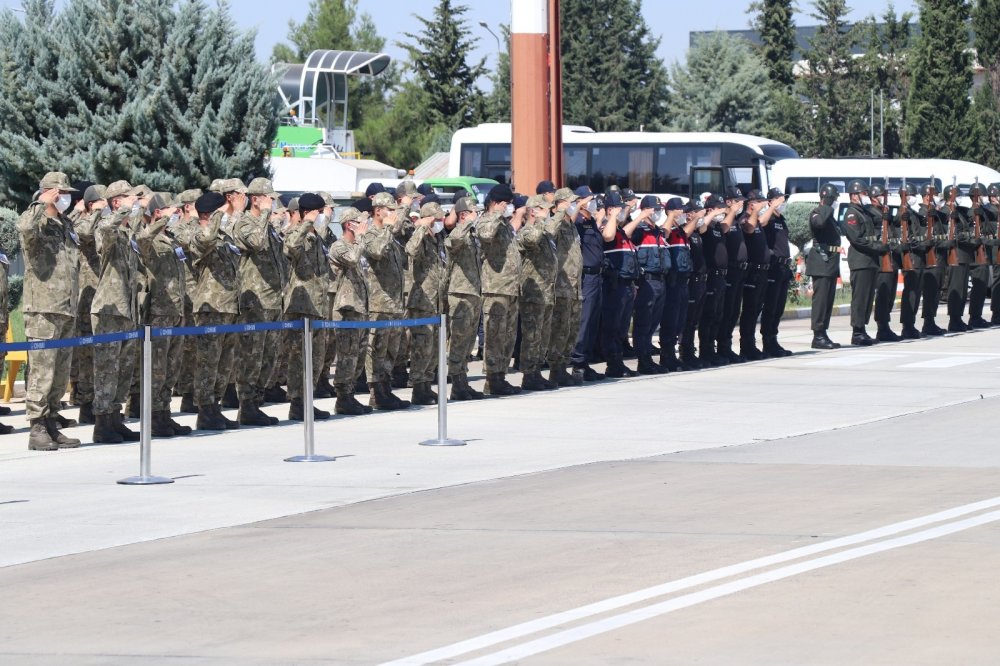 Samsun ve Ordu'nun şehidi var! Emrah Arslan ve Fatih Güney memleketlerine uğurlandı