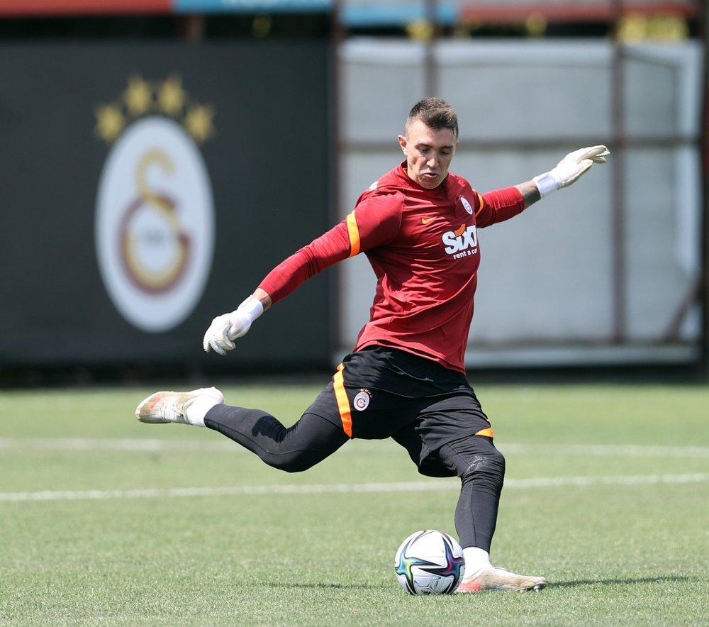 Galatasaray turu atlamak için ağır çalışıyor