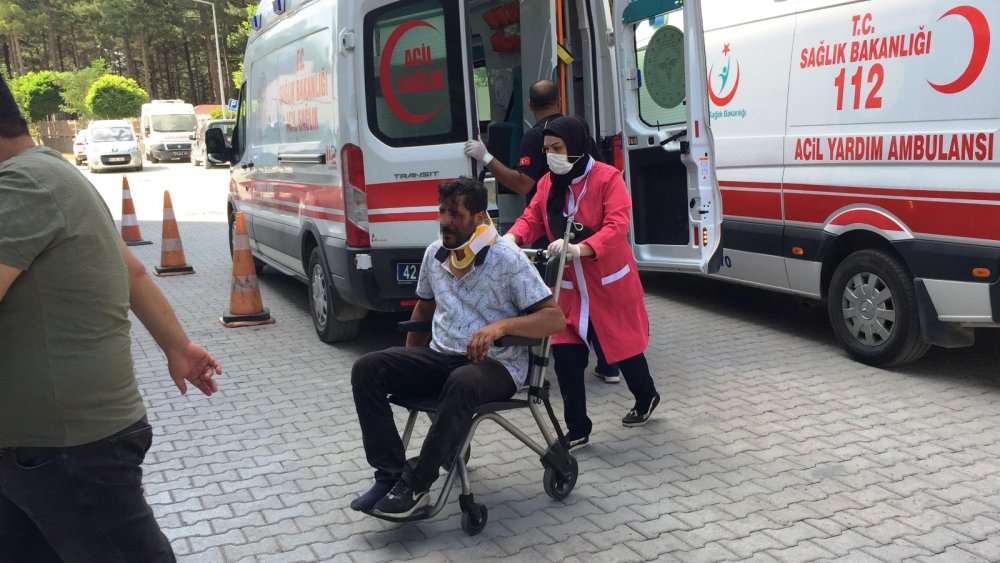 Konya’da ticari araç takla atarak şarampole yuvarlandı! Aynı aileden 4 yaralı