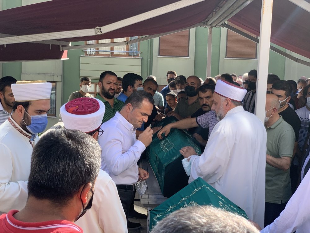 Beyoğlu’ndaki çatışmada ölen Hulusi Giray, Berk Giray ve Burak Giray defnedildi
