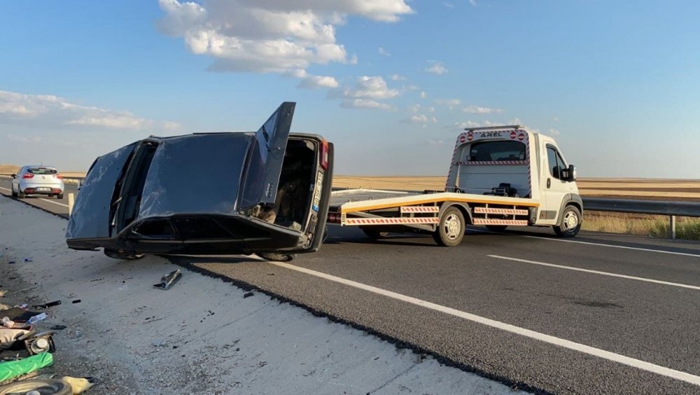 Tuz Gölü'nden dönen otomobil Aksaray'da takla attı! 1’i ağır 2 yaralı