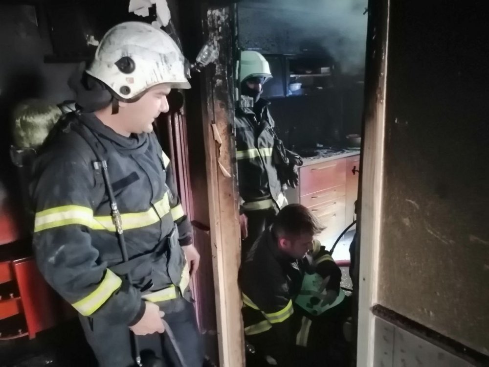 Aksarat'da kiralık evi yanan kadının gözyaşı yürekleri dağladı