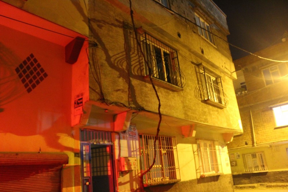 Gaziantep'te eşiyle tartışan genç kadın canına kıydı! Kız tarafı damada saldırdı