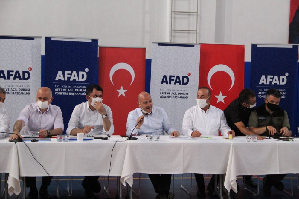 Antalya'da yangın koordinasyon toplantısı! 5 Bakan son durumu ele alıyor