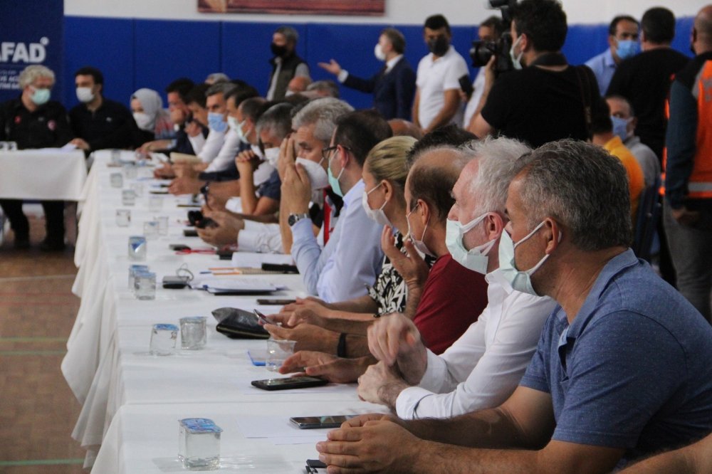 Antalya'da yangın koordinasyon toplantısı! 5 Bakan son durumu ele alıyor