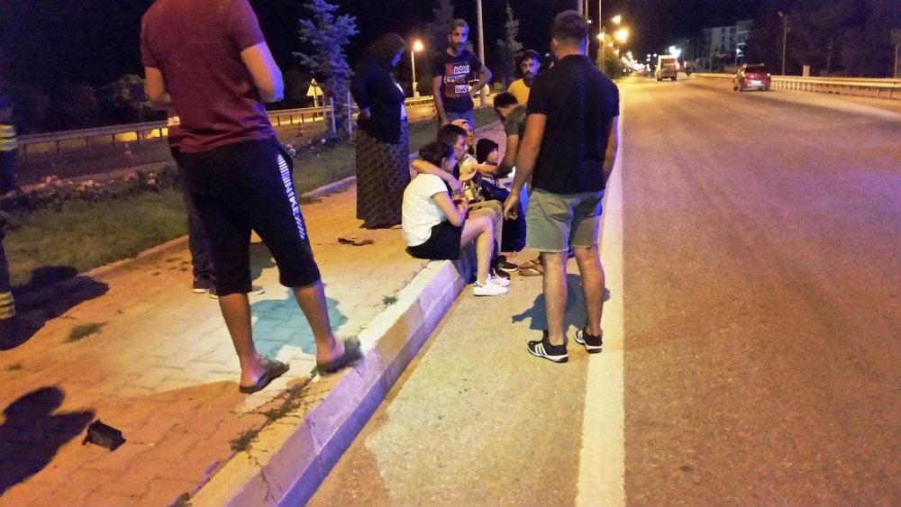 Konya'daki kazada hurdaya dönen otomobilden mucize kurtuluş