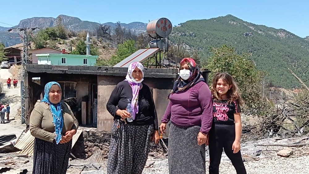 Kozan yangın bölgesinde yaralar sarılıyor