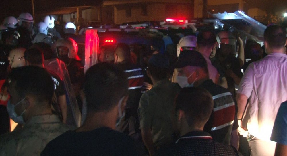 Yangın çıkaracaklar iddiası ortalığı karıştırdı! Bakan Çavuşoğlu devreye girdi