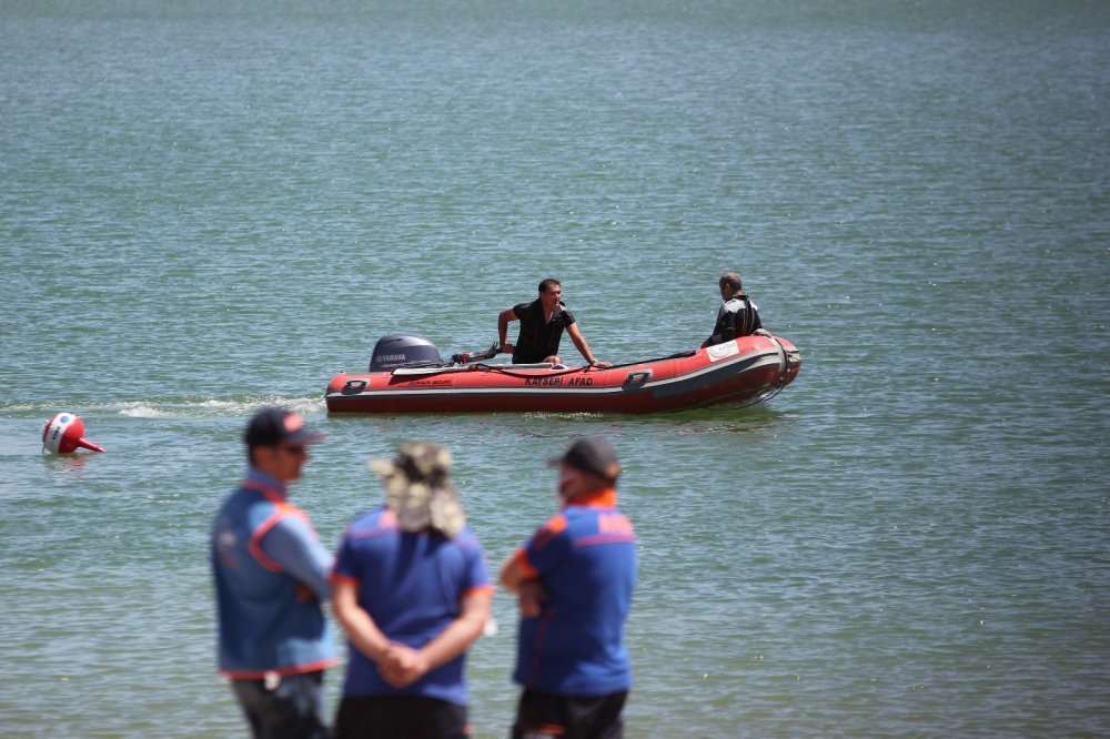 Arama çalışmaları için Konya'dan polis dalgıçların gittiği Sarımsaklı'da 3 kızın cesedine ulaşıldı