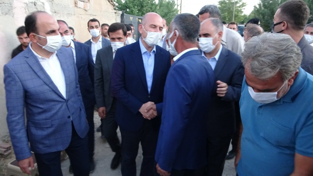 Bakan Soylu Konya'da katledilen Dedeoğulları ailesinin yakınlarını ziyaret etti