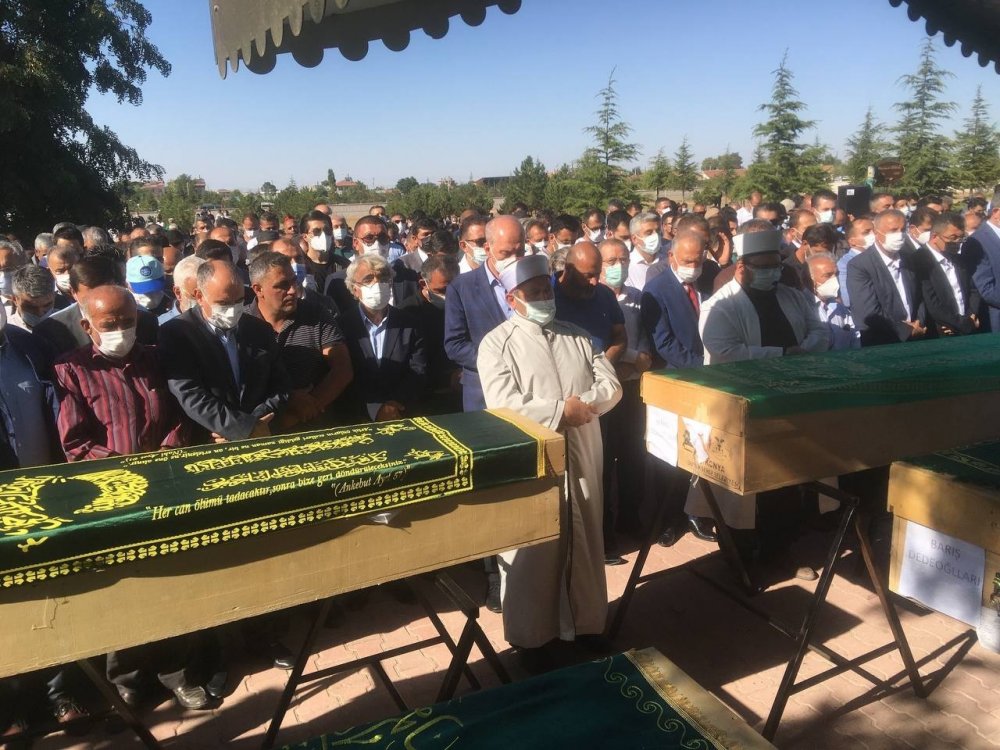 Konya’da vahşice katledilen 7 kişi toprağa verildi