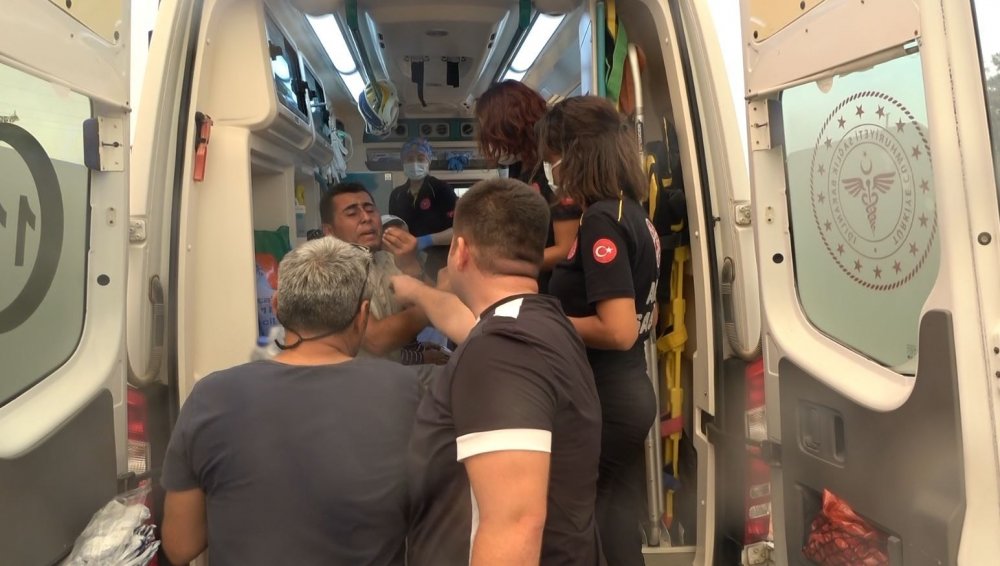 Manavgat'ta yangından kurtarılan gencin feryadı yürek dağladı