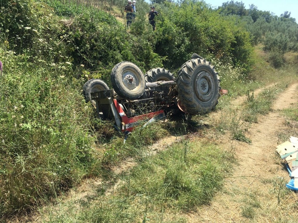 Bilecik'te traktör devrildi! Sürücüsü öldü
