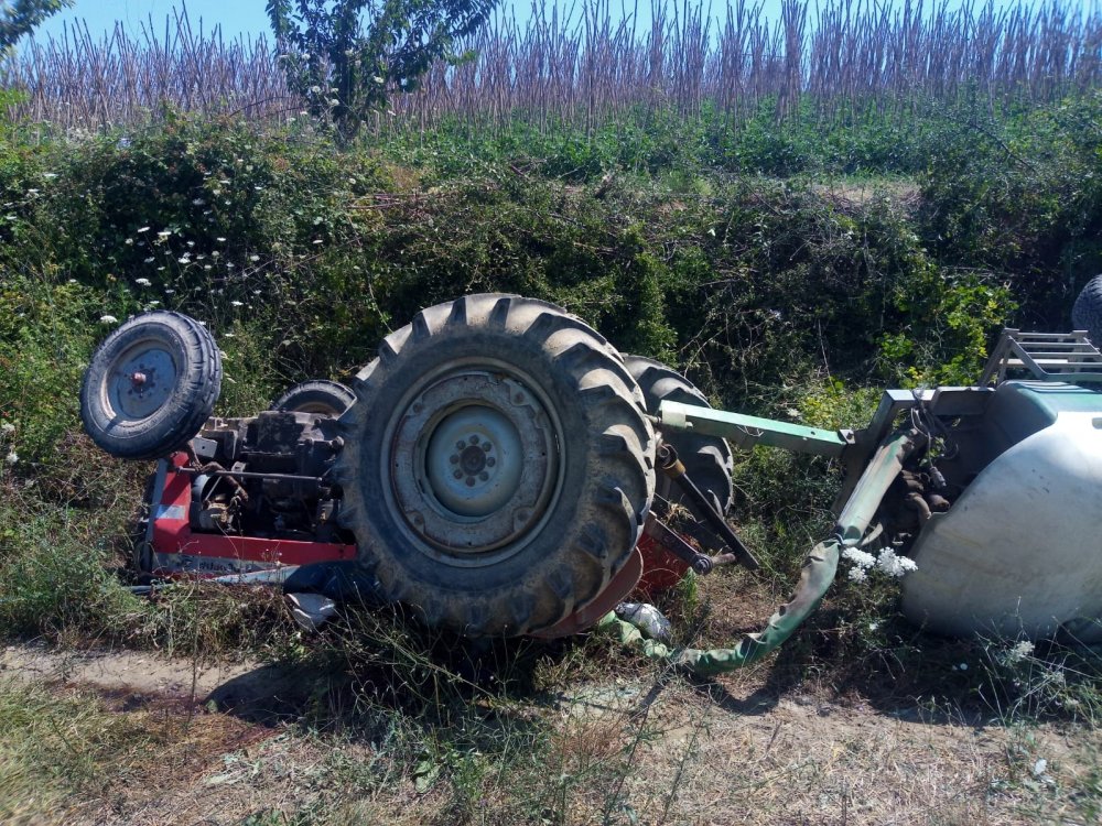 Bilecik'te traktör devrildi! Sürücüsü öldü