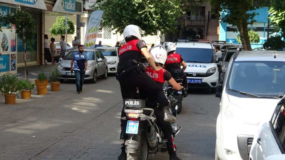 Günübirlik ev kiraya verenler sokak ortasında kurşun yağdırdı! 1 yaralı