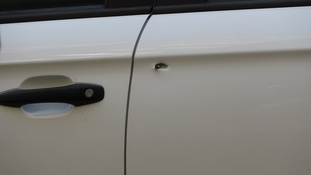 Günübirlik ev kiraya verenler sokak ortasında kurşun yağdırdı! 1 yaralı