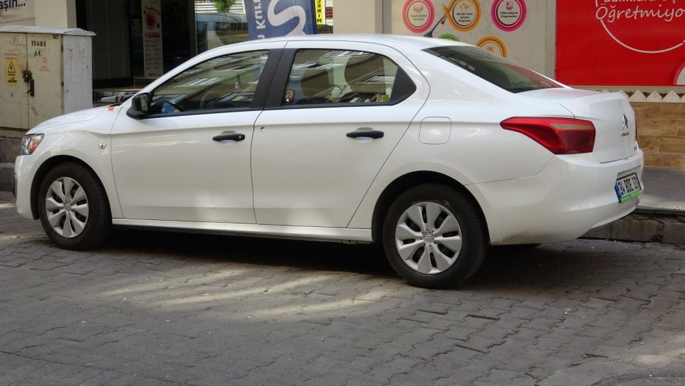 Günübirlik ev kiraya verenler sokak ortasında kurşun yağdırdı! 1 yaralı