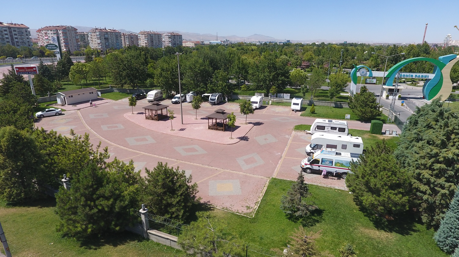 karavan-park-2.jpg