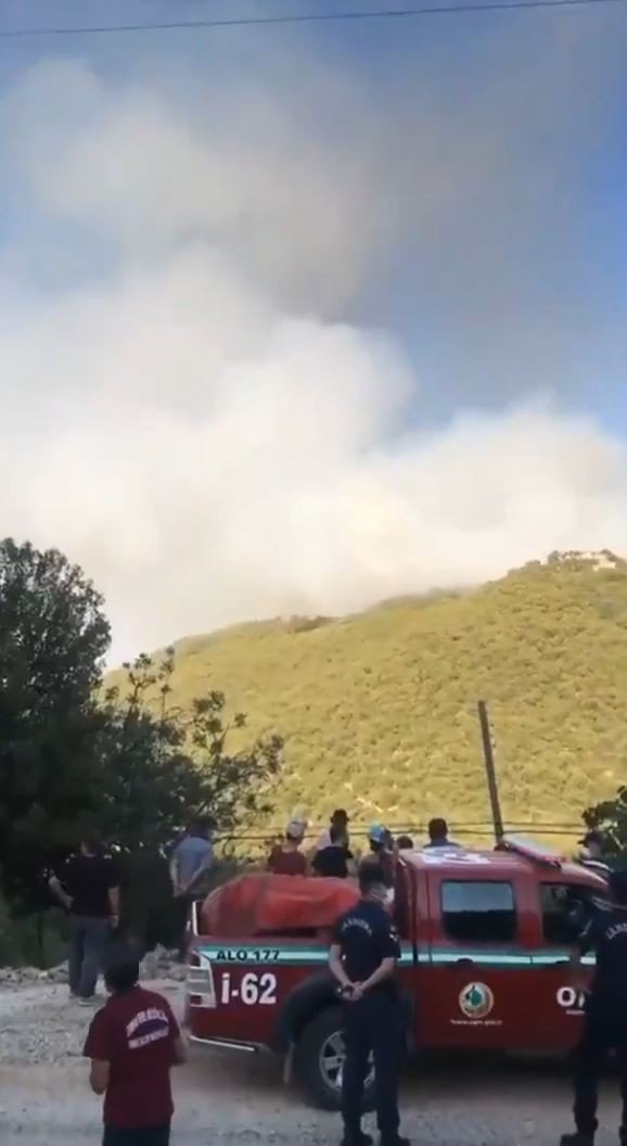 Antalya Demre’deki orman yangını söndürüldü! Sabaha kadar soğutulacak