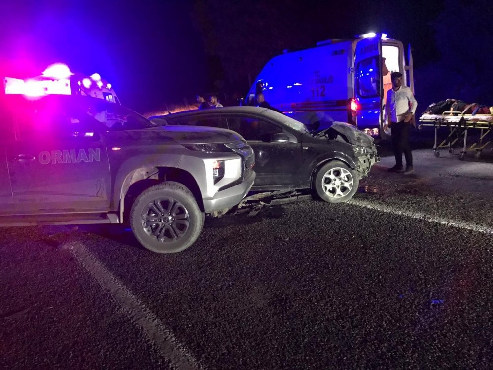 Gölbaşı’nda otomobil kamyonetle çarpıştı! 6 yaralı