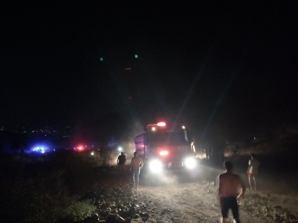 Manisa Cephanelik mevkiinde orman yangını! Vatandaş seferber oldu