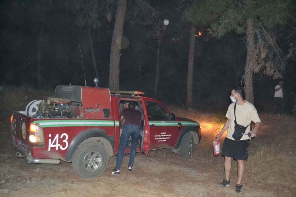 Manisa Cephanelik mevkiinde orman yangını! Vatandaş seferber oldu