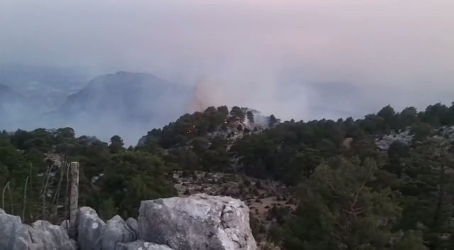 Akseki'de yangın kontrol altına alındı, Eynif Ovası yanıyor