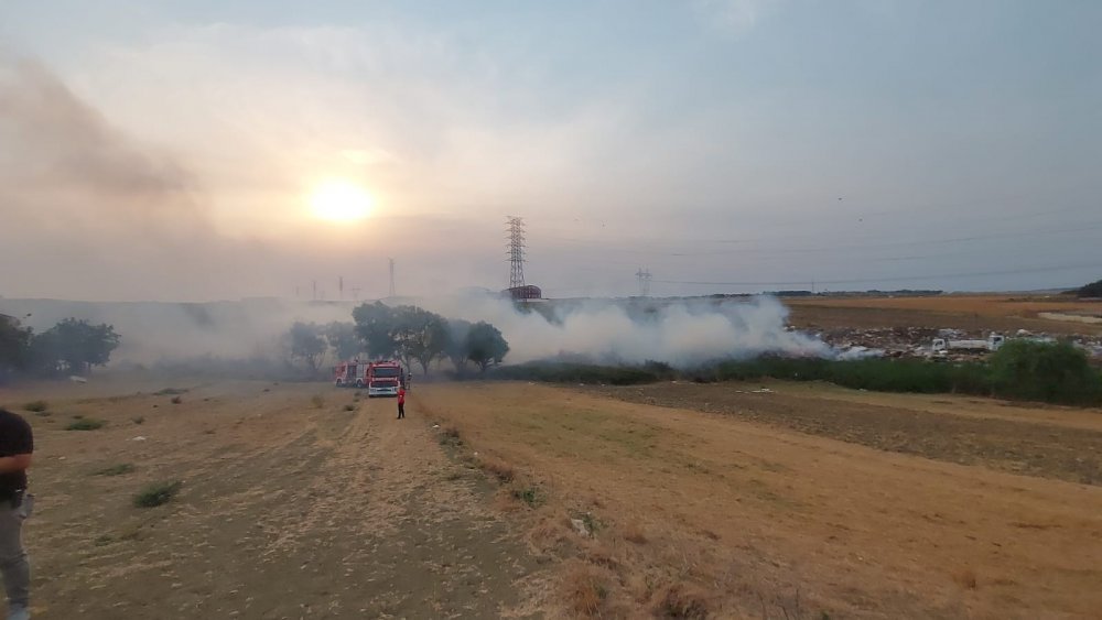 Her yer her an yanabilir! İstanbul Silivri'de de yangın paniği yaşandı