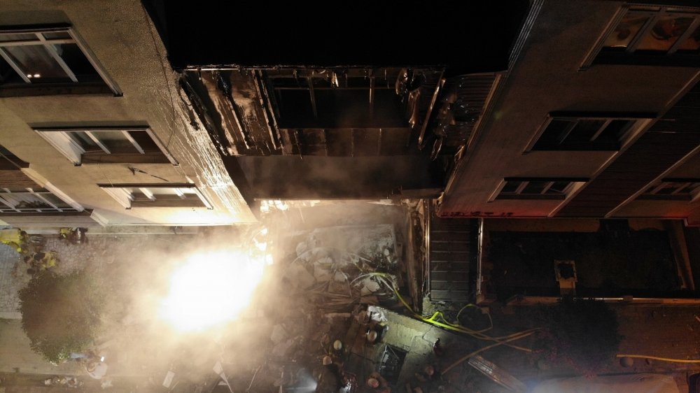 Ayakkabıcıda korkutan patlama! İl belirlemelere göre 4 yaralı