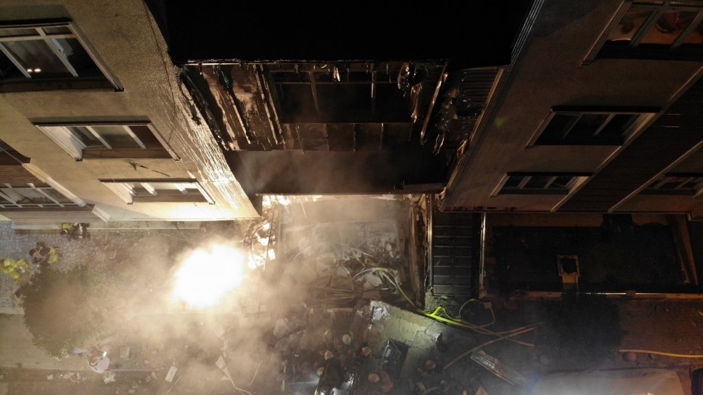 Ayakkabıcıda korkutan patlama! İl belirlemelere göre 4 yaralı