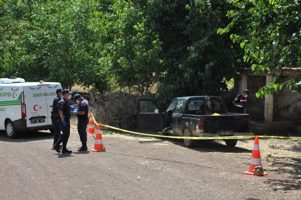 Karaman'da kavak kesmeye giden Mehmet Uyar aracında ölü bulundu