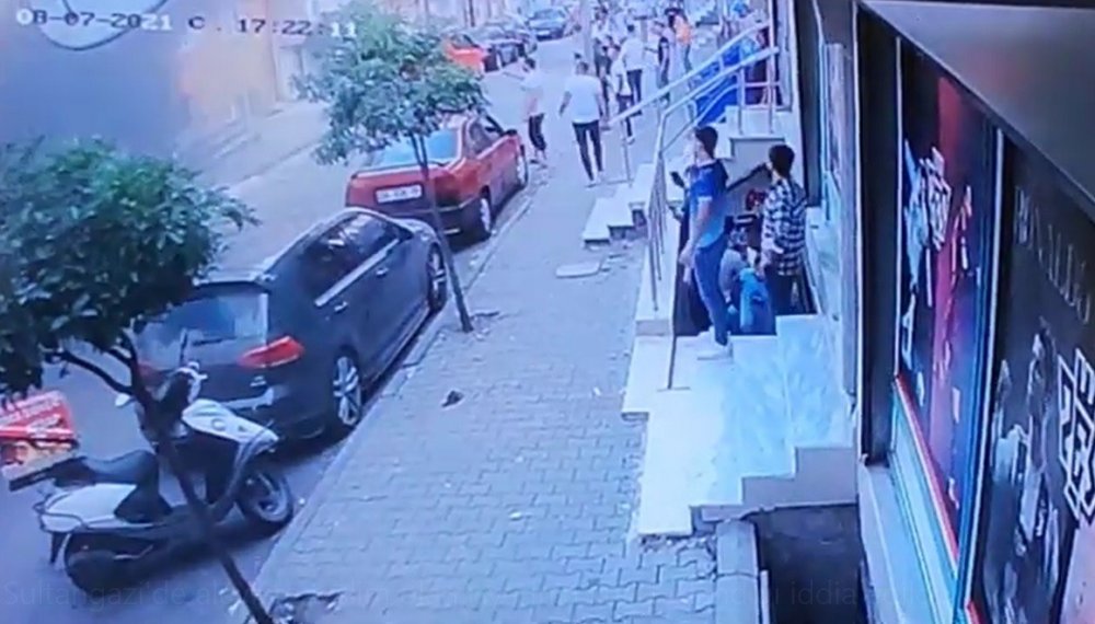 Oto kiralamacıda çıkan yangın paniğe neden oldu