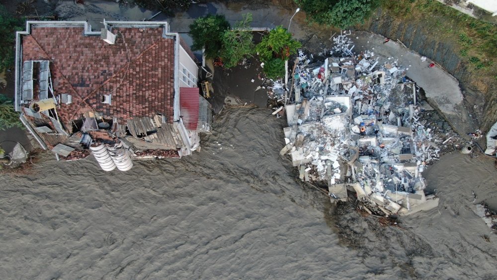 Kastamonu'daki sel felaketinin boyutu gün ağarınca ortaya çıktı