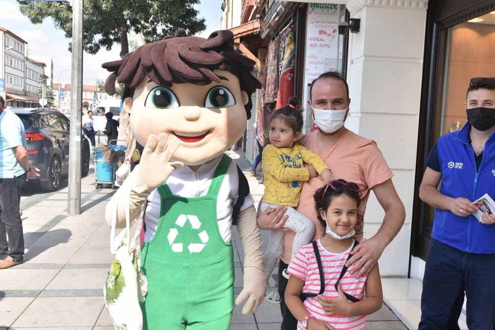 Karatay Belediyesi'nin Karacan'ı Konya sokaklarına indi